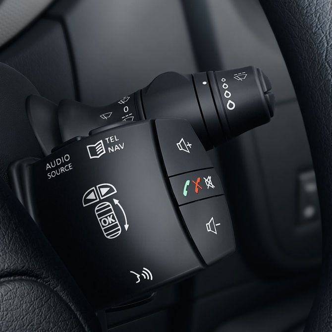 Movano Steering Wheel Controls | Peter Vardy Vauxhall