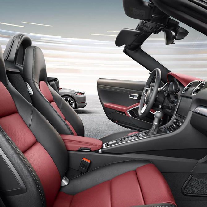 Porsche 718 Boxster Interior | Peter Vardy