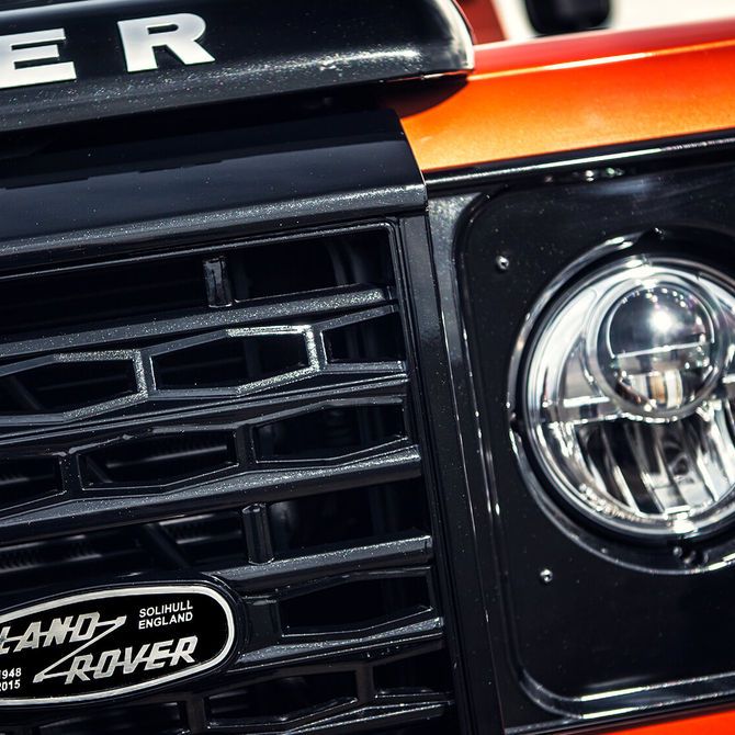 Land Rover Defender Exterior | Peter Vardy Aberdeeen