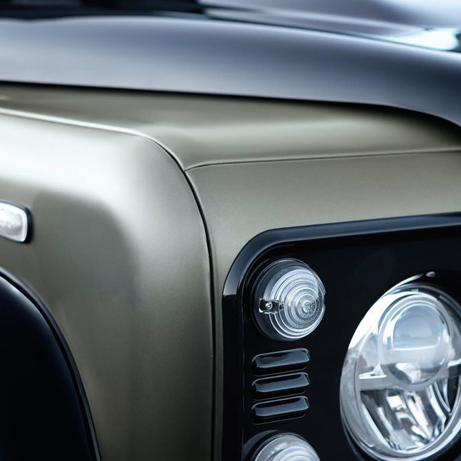 Land Rover Defender Bumper | Peter Vardy Aberdeeen