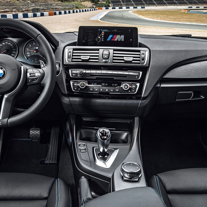 BMW M2 Coupé Interior | Peter Vardy Edinburgh